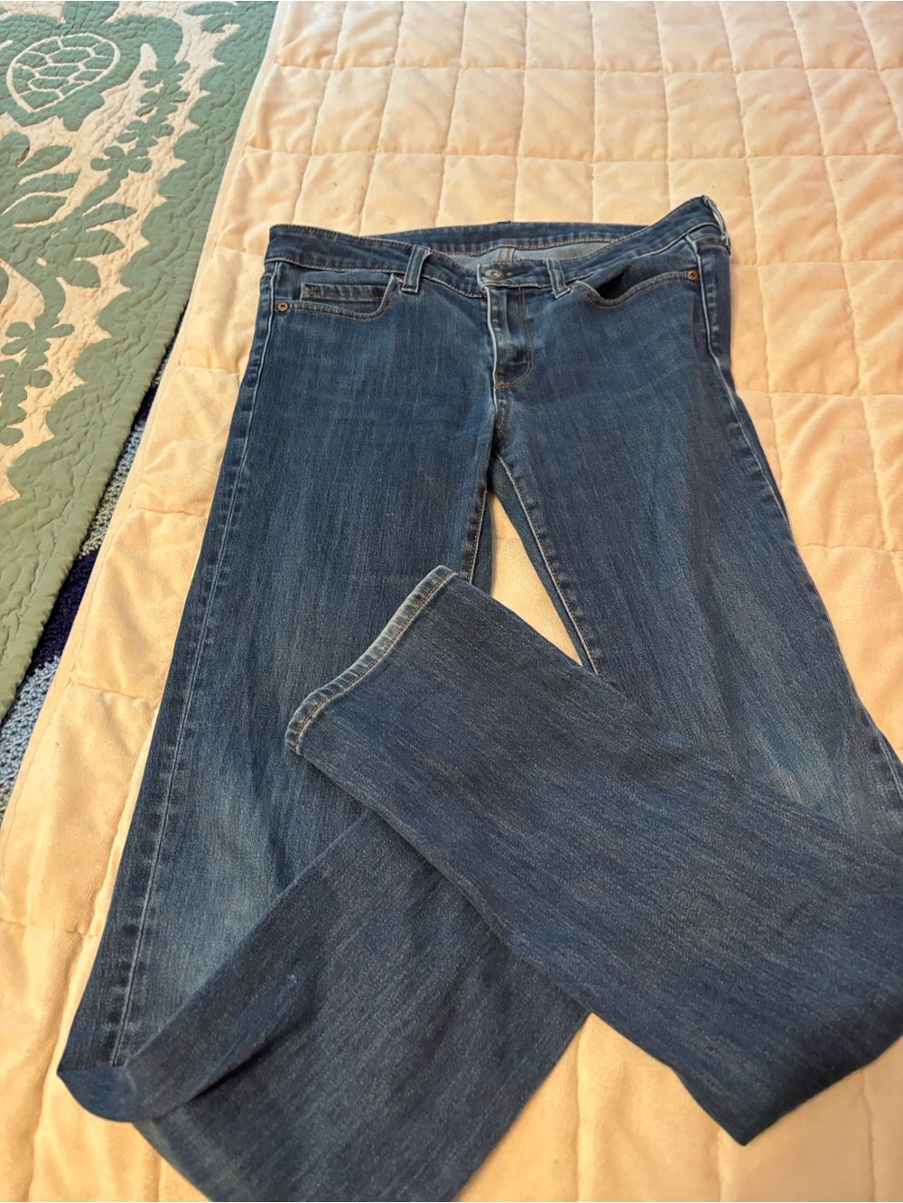 Uniqlo Women's Straight-Leg Jeans in Dark Blue Denim